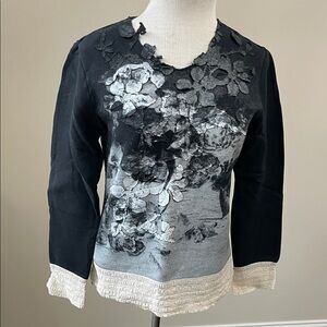 Floral Black and Gray Sweatshirt